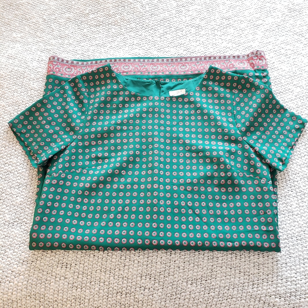 Emerald Patterned Shift Dress - Picture 2 of 4